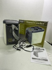 Refrigerador e aquecedor de viagem automotivo MobileGear funciona! Tomada de alimentação Plugsin 12 volts DC comprar usado  Enviando para Brazil