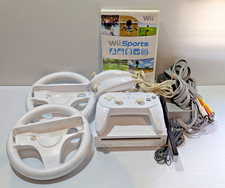 Consola Nintendo Wii con 3 mandos 2 nunchuks 2 ruedas Wii cables deportivos funciona segunda mano  Embacar hacia Mexico