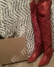 Mi.im red thigh for sale  Longmont