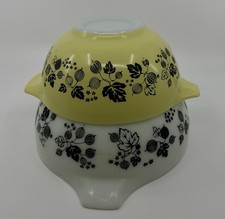 Two pyrex gooseberry for sale  Aubrey