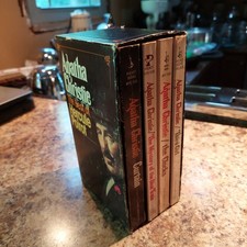Agatha Christie The Best of Hercule Poirot 4 Book Box Paperback Set VIntage comprar usado  Enviando para Brazil