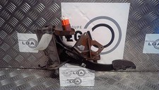 Pedale frein nissan d'occasion Pedale frein nissan d'occasion  Sainte-Livrade-sur-Lot