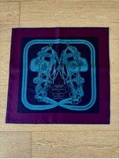 Carré foulard hermes d'occasion Carré foulard hermes d'occasion  Colomiers