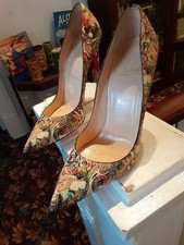 Christian louboutin kate usato Christian louboutin kate usato  Spedire a Italy