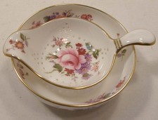 COADOR DE CHÁ E PRATO/TIGELA ROYAL CROWN DERBY ENGLISH BONE CHINA DERBY POSIES comprar usado  Enviando para Brazil
