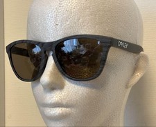 Oakley Oakley/Óculos de Sol/Madeira/Sapo/Lente Polarizada/Personalizada/Caixa/Homens Edição Limitada, usado comprar usado  Enviando para Brazil