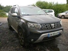 Calandre dacia duster d'occasion  La Ville-aux-Clercs
