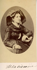 Femme costume traditionnel d'occasion  Pagny-sur-Moselle