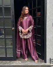 Costume femme indienne d'occasion  Expédié en France