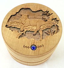 Carved wood trinket d'occasion  Expédié en Belgium