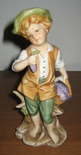 Statuina ragazzo con usato  San Giovanni la Punta