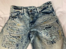 Heavily distressed denim d'occasion  Expédié en Belgium