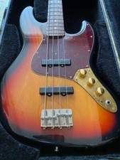 Fender japan jazz d'occasion  Expédié en Belgium