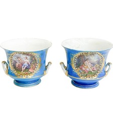 Pair sevres hand d'occasion  Expédié en Belgium