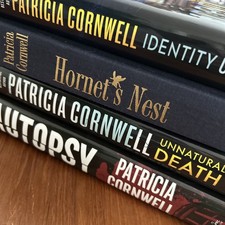 Patricia cornwell novels usato  Spedire a Italy
