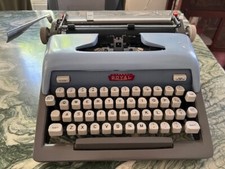 Vintage royal portable for sale  Pomona