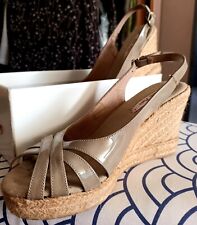 Sandales compensées beige d'occasion  Mas Thibert
