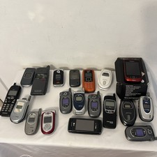 Lote de 19 celulares antigos sortidos, não testados apenas para peças comprar usado  Enviando para Brazil
