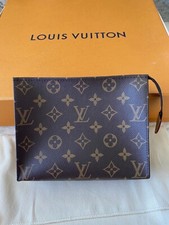 Nova Bolsa de Higiene Pessoal Louis Vuitton Monograma Autêntica 19 Bolsa de Embreagem Bolsa de Mão M47544 comprar usado  Enviando para Brazil