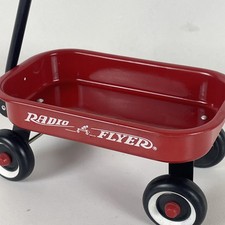 Vintage Rádio Vermelho Flyer Vagão de Metal Mini Pequeno 12”x 7,5” x 5,5” Brinquedo Infantil comprar usado Vintage Rádio Vermelho Flyer Vagão de Metal Mini Pequeno 12”x 7,5” x 5,5” Brinquedo Infantil comprar usado  Enviando para Brazil
