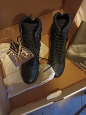 Scarponi goretex mai usato  Alghero
