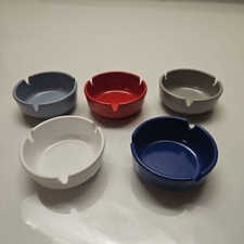 Usado, Vintage GES-LINE 301 Cinzeiros Retrô Pequenos de Plástico Conjunto de 5 Cores Diferentes  comprar usado  Enviando para Brazil