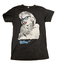 Camisa Marilyn Monroe tamanho pequeno, usado comprar usado Camisa Marilyn Monroe tamanho pequeno, usado comprar usado  Enviando para Brazil