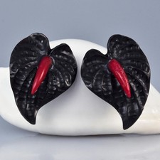 Carved black horn d'occasion  Expédié en Belgium