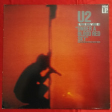 Under blood red usato  Italia