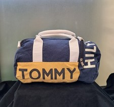 Tommy hilfiger duffle for sale  ORPINGTON