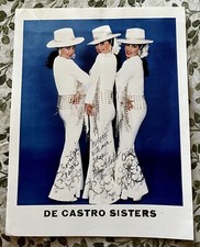 Fotografia autografada triplamente assinada pelas Irmãs De Castro + carta personalizada comprar usado Fotografia autografada triplamente assinada pelas Irmãs De Castro + carta personalizada comprar usado  Enviando para Brazil