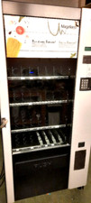 Distributore automatico bevand usato  Reggio Emilia