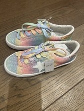 Brand new girls for sale  WOODSTOCK