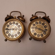 Lot reveils anciens d'occasion Lot reveils anciens d'occasion  Vieux-Berquin