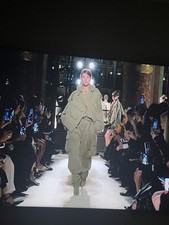 Nova calça VS LondonJean cintura alta tecido macio exército verde carga tamanho 0 comprar usado Nova calça VS LondonJean cintura alta tecido macio exército verde carga tamanho 0 comprar usado  Enviando para Brazil