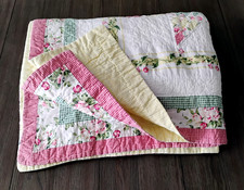 Country living quilt for sale  Loveland