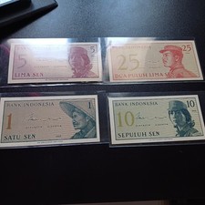 Vecchie banconote mondiali usato  Riolo Terme