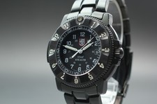 Presque neuve montre d'occasion  Expédié en France