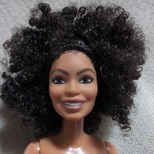 Boneca Barbie afro-americana Mattel 2020 Yara Shahidi feita para mover corpo pequeno comprar usado  Enviando para Brazil