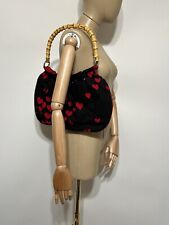 Antiga BOLSA DE MÃO DE BAMBU MOSCHINO BARATA E CHIQUE PRETA COM ESTAMPA DE CORAÇÃO comprar usado  Enviando para Brazil