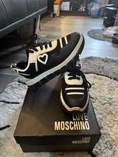 Love moschino heart for sale  Detroit