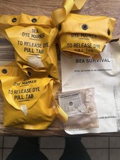 Marcadores de corante marinho com espelho e manual de sobrevivência marítima. comprar usado  Enviando para Brazil