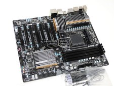 Gigabyte 990fxa ud7 usato Gigabyte 990fxa ud7 usato  Spedire a Italy