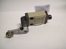 Omron D4CC-4024 Miniature Limit Switch, Indicator Light, High Sensitivity Roller comprar usado Omron D4CC-4024 Miniature Limit Switch, Indicator Light, High Sensitivity Roller comprar usado  Enviando para Brazil