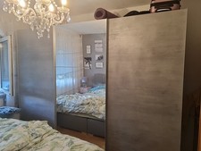 Hellgrauer kleiderschrank gro� gebraucht kaufen  Grevenbroich