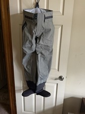 Pantaloni pesca simms usato Pantaloni pesca simms usato  Spedire a Italy