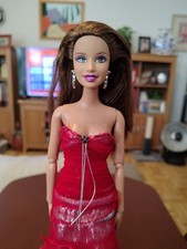 BONECA BARBIE FASHIONISTAS NO CENTRO DAS ATENÇÕES SWAPPIN ESTILOS ATREVIDA Vestida Com Saltos comprar usado  Enviando para Brazil