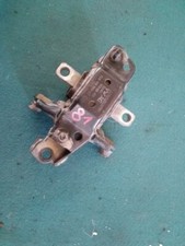 Supporto motore 6q0199555 usato  Rimini