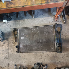 36002451 radiatore volvo usato  Italia