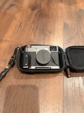 Câmera Digital Fujifilm x Half Prata Bateria Extra, Punho e Estojo, usado comprar usado Câmera Digital Fujifilm x Half Prata Bateria Extra, Punho e Estojo, usado comprar usado  Enviando para Brazil